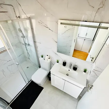 High Standard Flat Lisbon, Memorable *