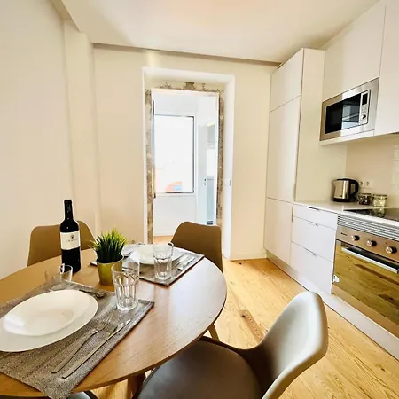 High Standard Flat Lisbon, Memorable 아파트